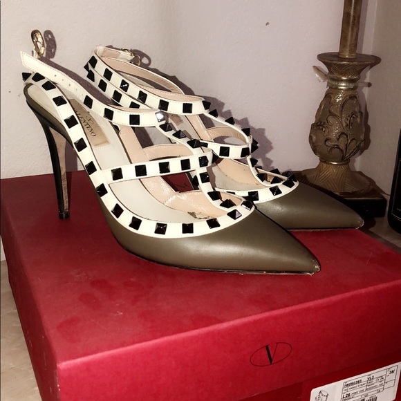 Valentino Shoes - Selling Valentino ankle strap heels !
